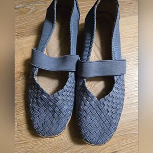 Naturalizer Gray Woven Flats
